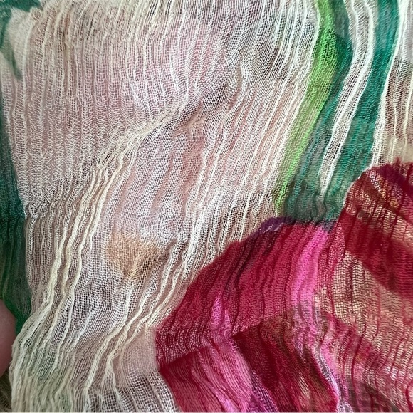 Tulip Wrap Floral Scarf - Picture 3 of 4